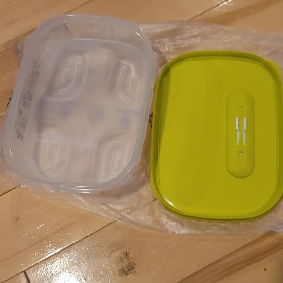 Tupperware Fridgesmart Small New - Picture 7 of 9